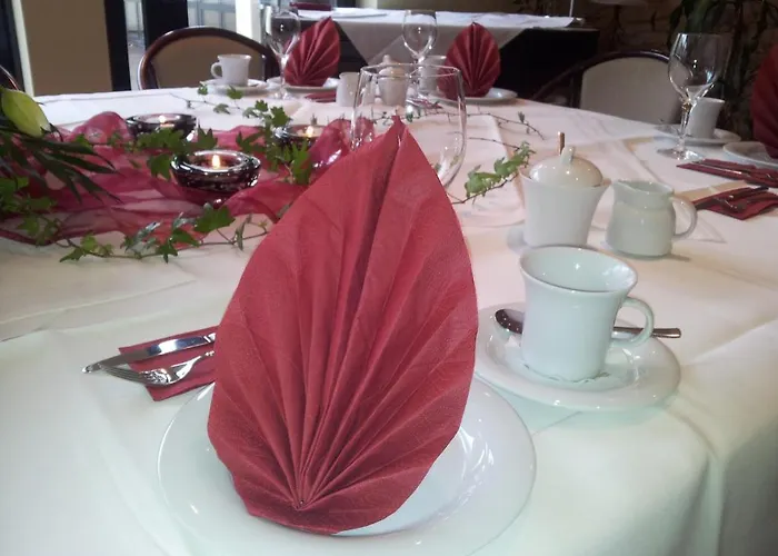 巴尼鲁姆高级酒店 酒店 奎德林堡